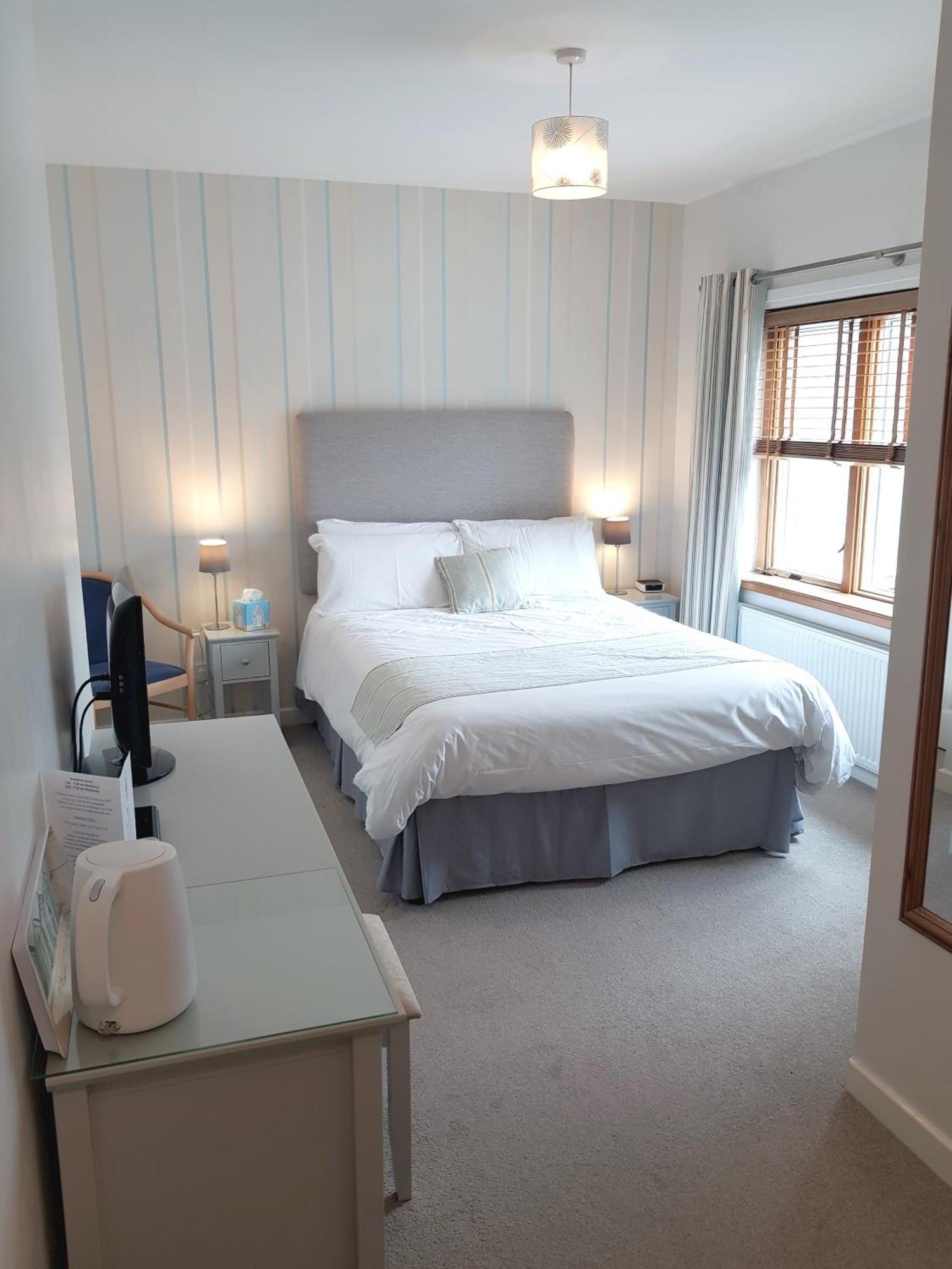 Ferry House Inn Milford Haven Habitación foto