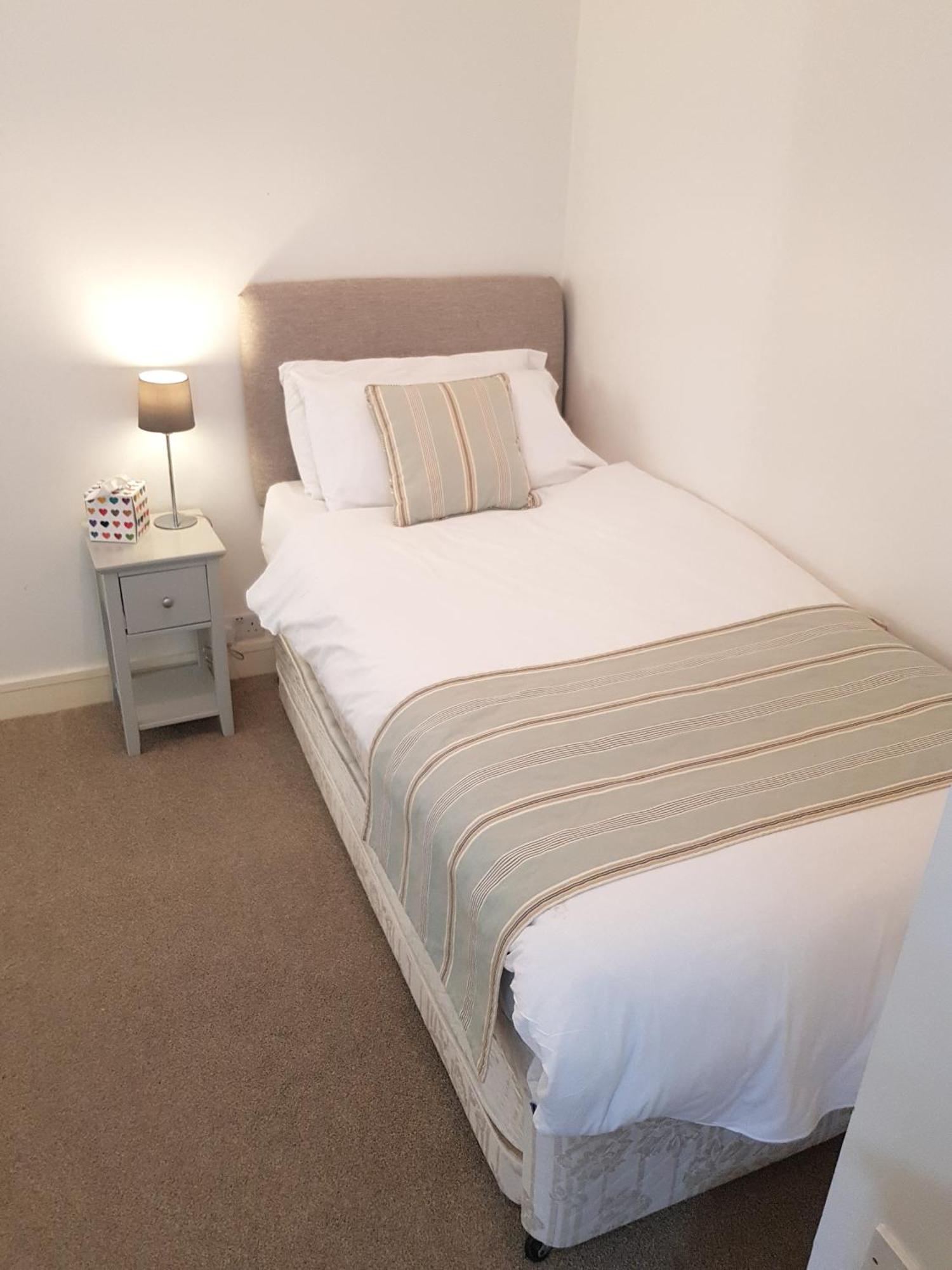 Ferry House Inn Milford Haven Habitación foto