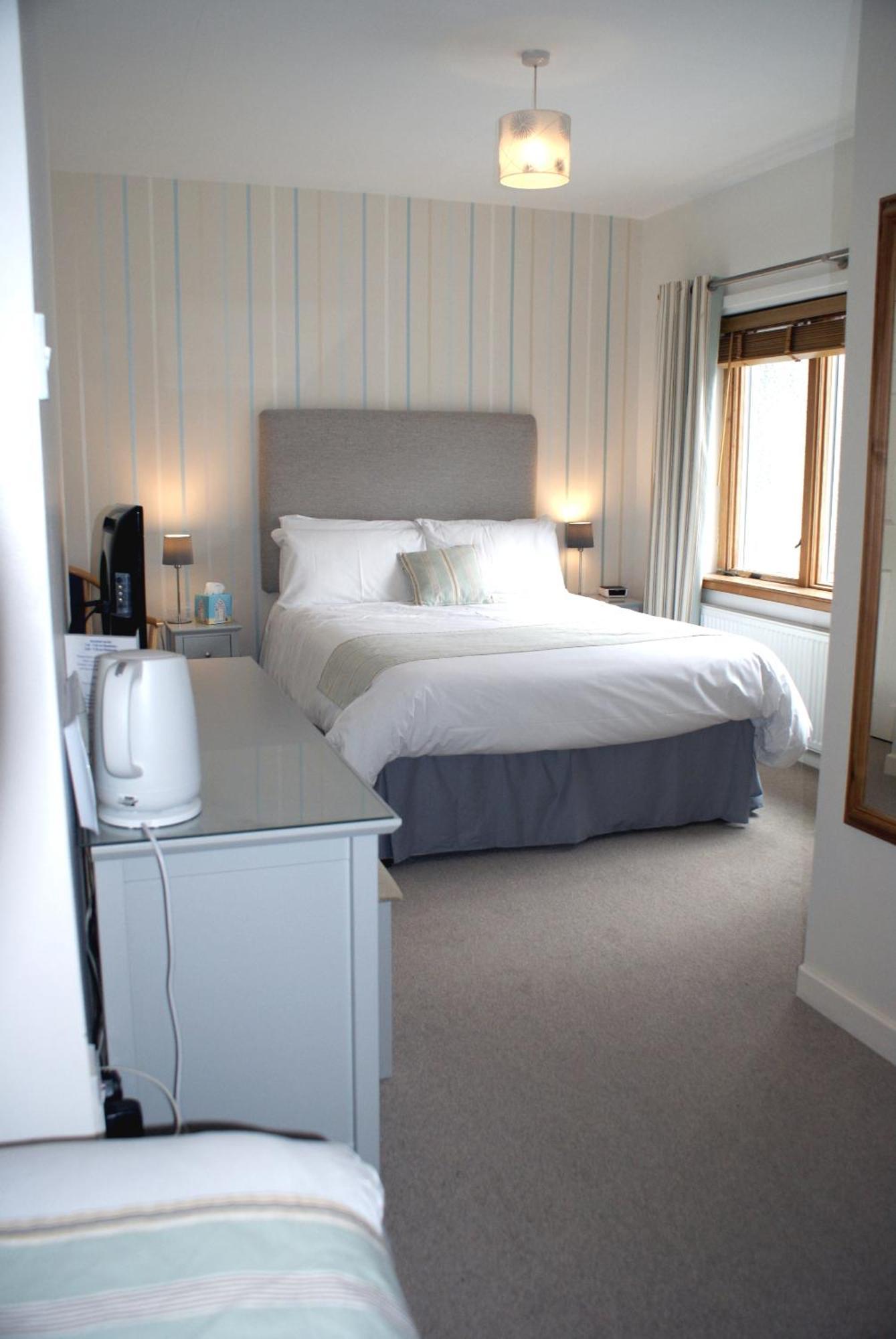 Ferry House Inn Milford Haven Habitación foto